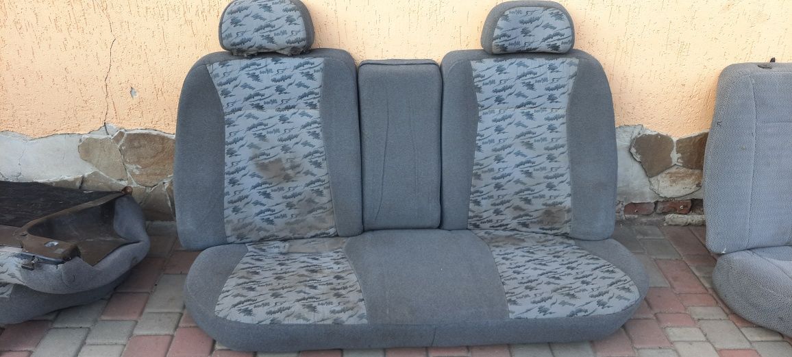 Задние сидения диван ВАЗ 2110 2111 2112 500 грн комплект