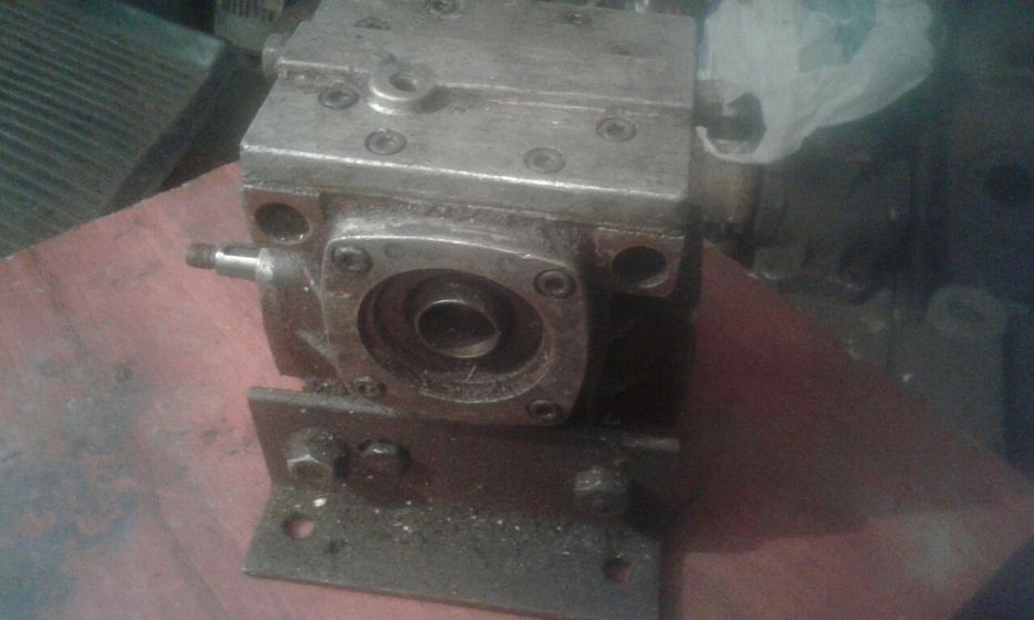 Редуктор  Ч 80-10.
