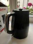Używany czajnik Tefal Loft czarny