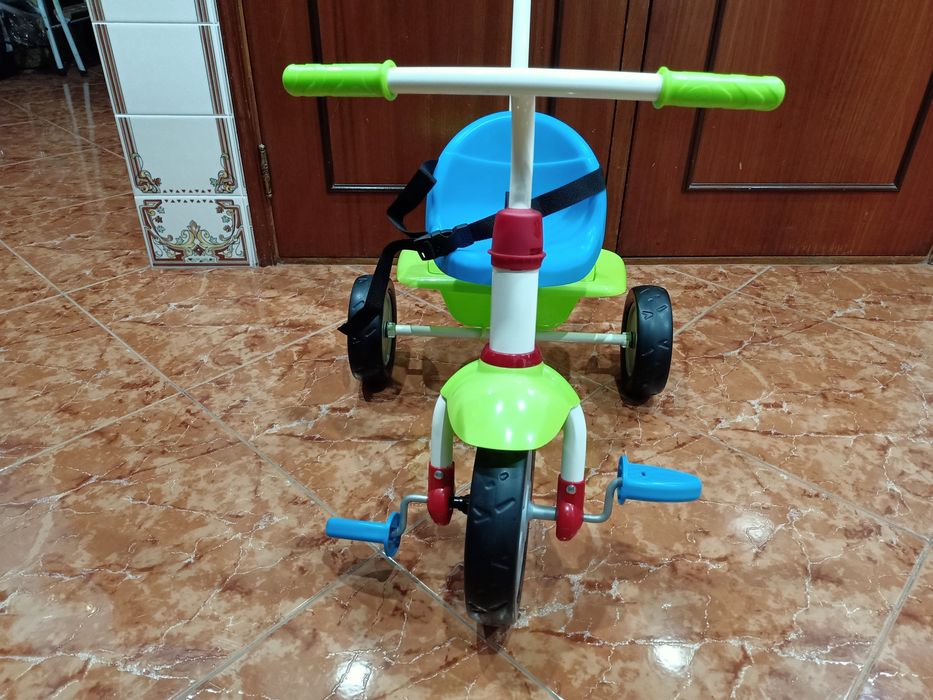 Triciclo para criança bebé bicicleta carro casa quarto apartamento.
