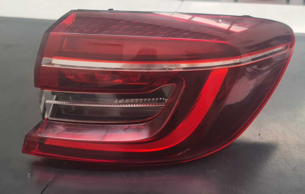 Farolim traz drt Renault Clio V