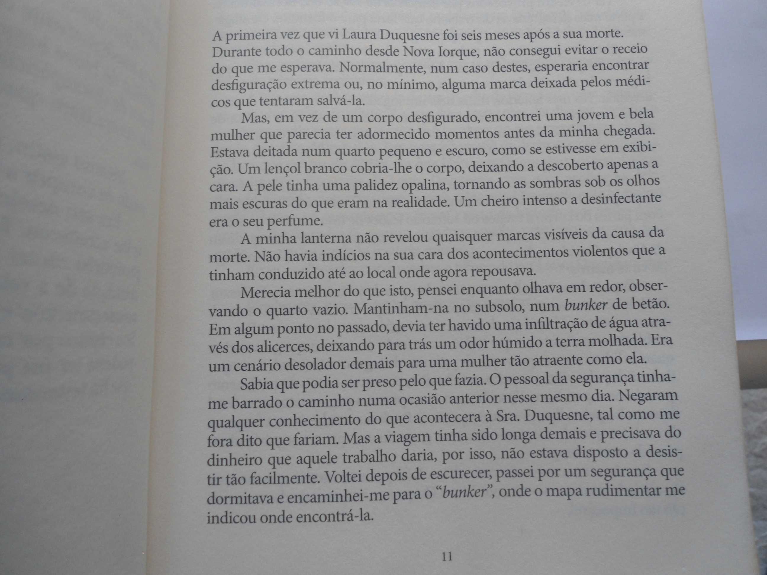 O Autenticador por William M. Valtos