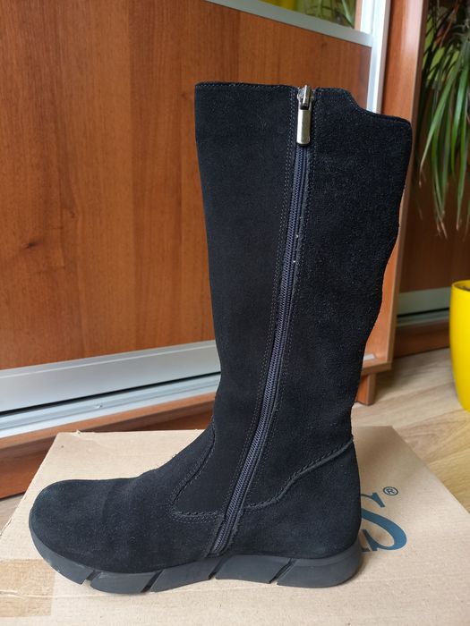 Дитячі осінні чобітки з натурального замшу