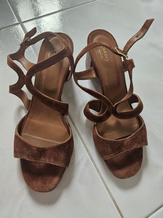 Sapatos em camurça Caroll