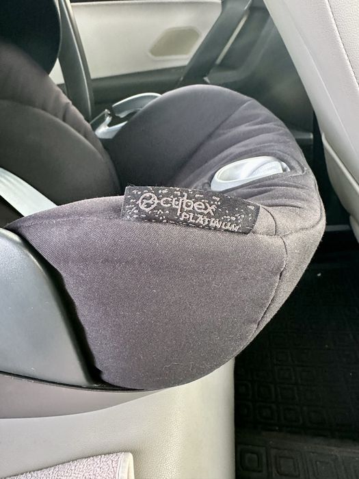 Автокрісло Cybex Cloud T i-Size з базою
