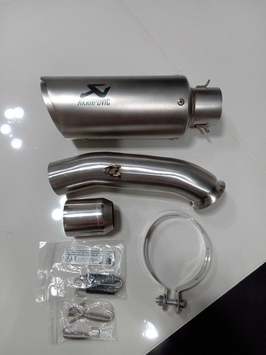 Komin z rurą do spalin