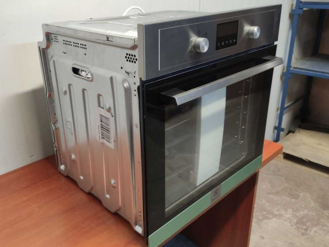 Piekarnik elektryczny Electrolux 600 EOF4P56X Inox OUTLET 31CG25