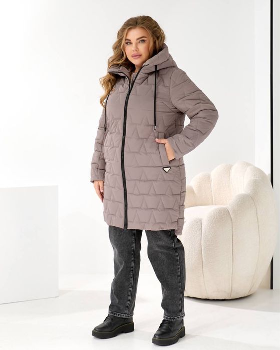 Теплая женская куртка зимняя с капюшоном удлиненная /тепла куртка зимо