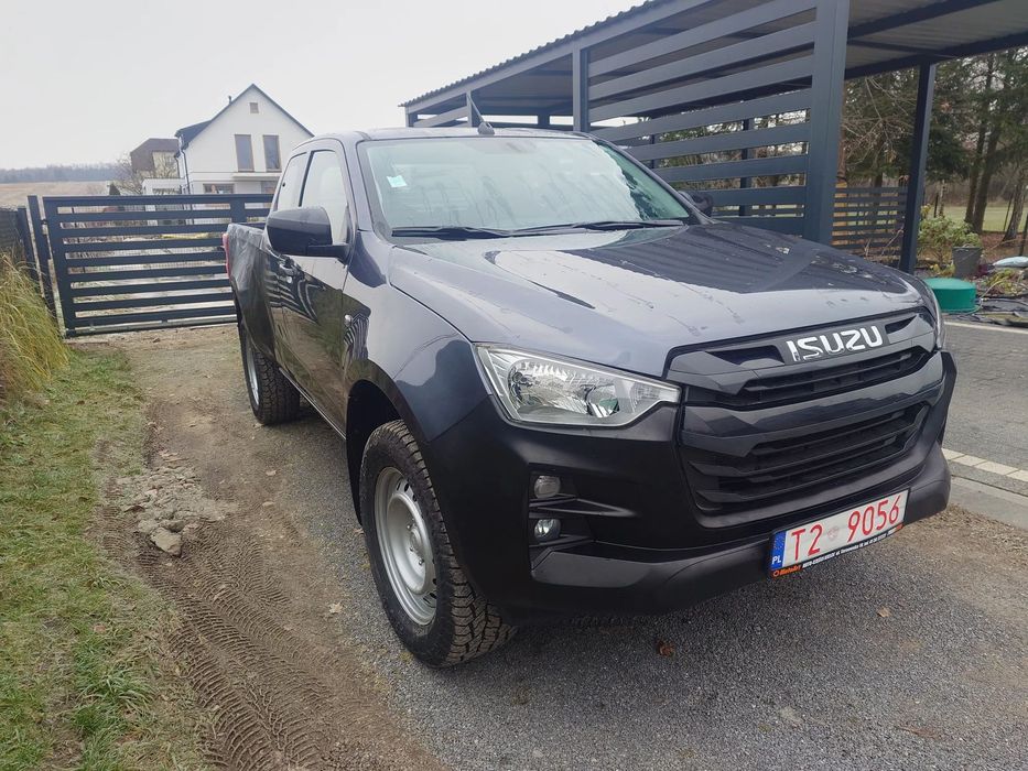 Isuzu D-Max Isuzu D Max 1.9 do poprawek blacharskich 1.5 CAB