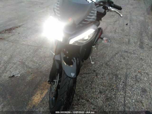 Triumph Motorcycle Street Triple R 2022