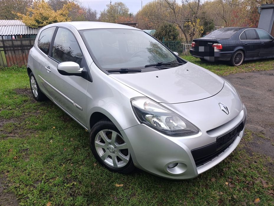 Śluczne Renault Clio 1,2 benzyna klima alufelgi