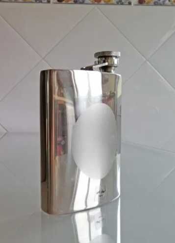 Garrafa de bolso em aço inox