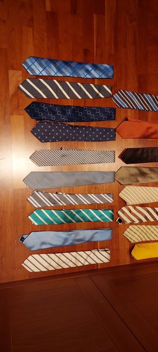 33 Gravatas - preço unitário