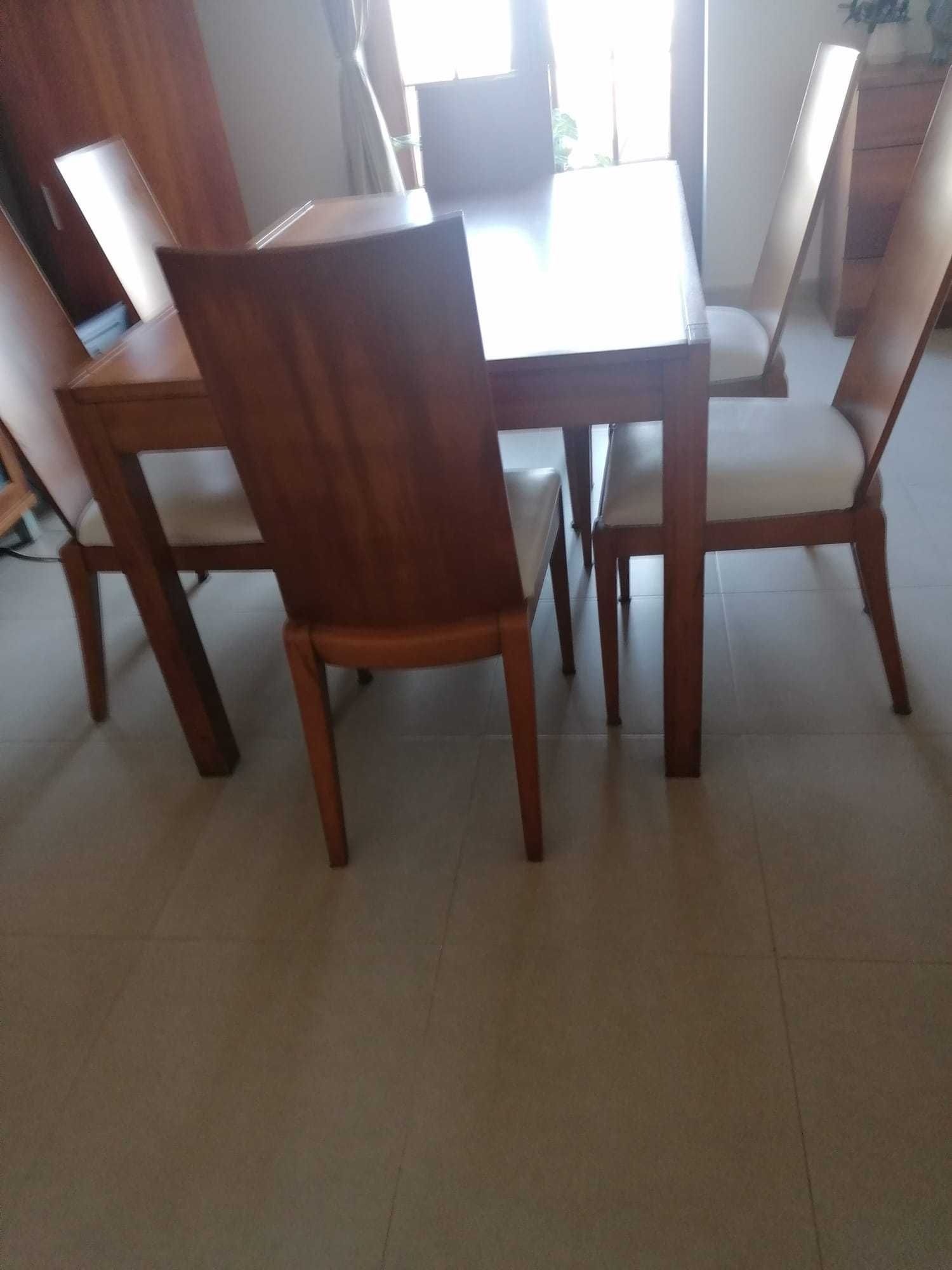 Vendo Mobília de sala completa em cerejeira,