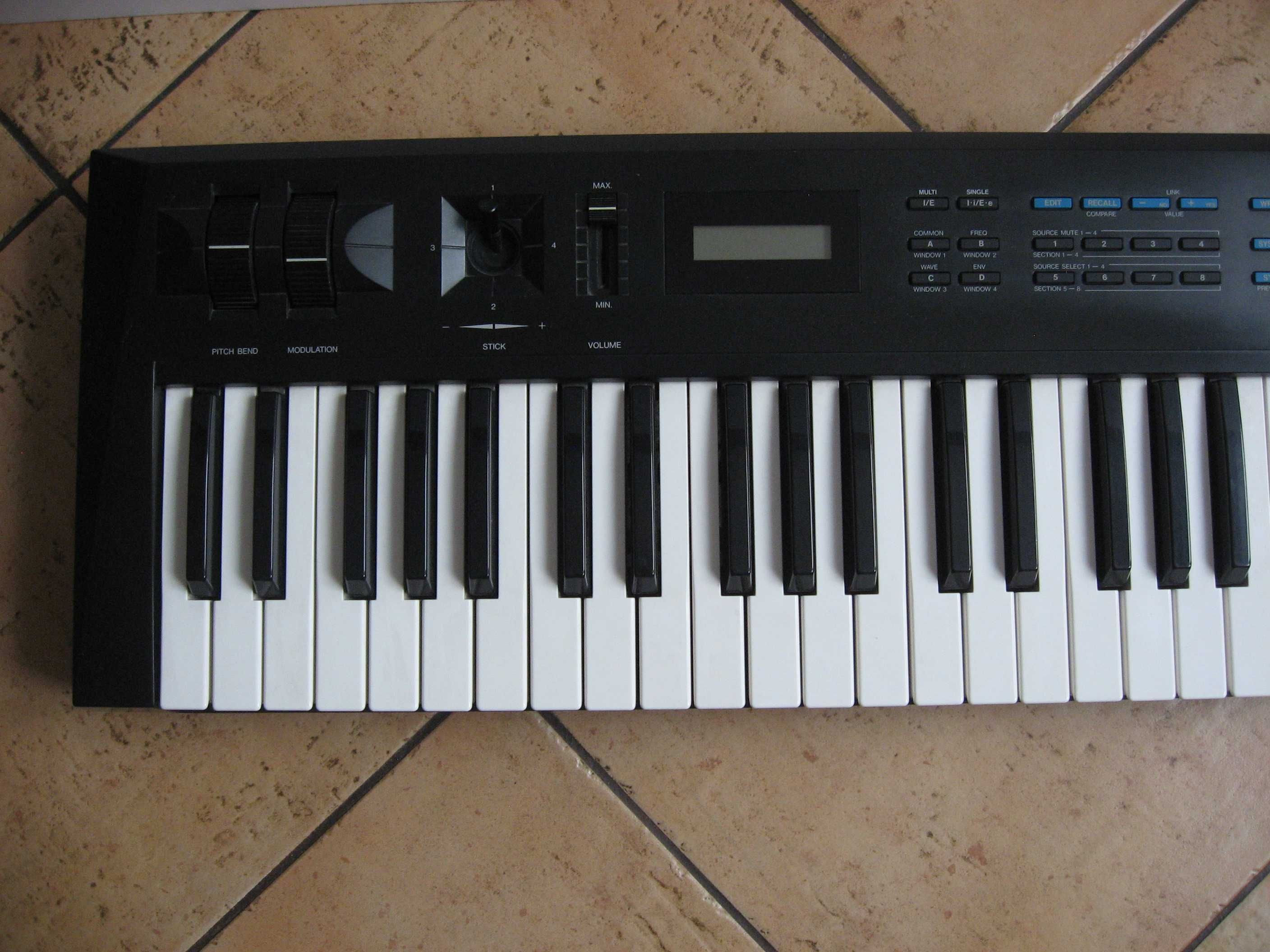 Syntezator KAWAI K1 II z kartą RAM DC-8