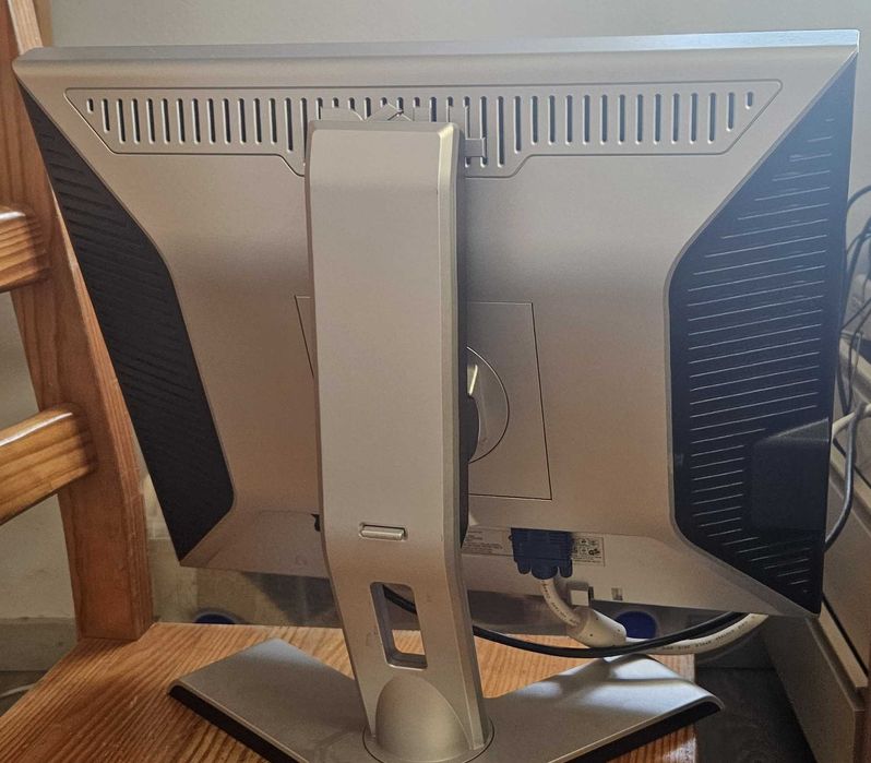 Monitor DELL usado em bom estado