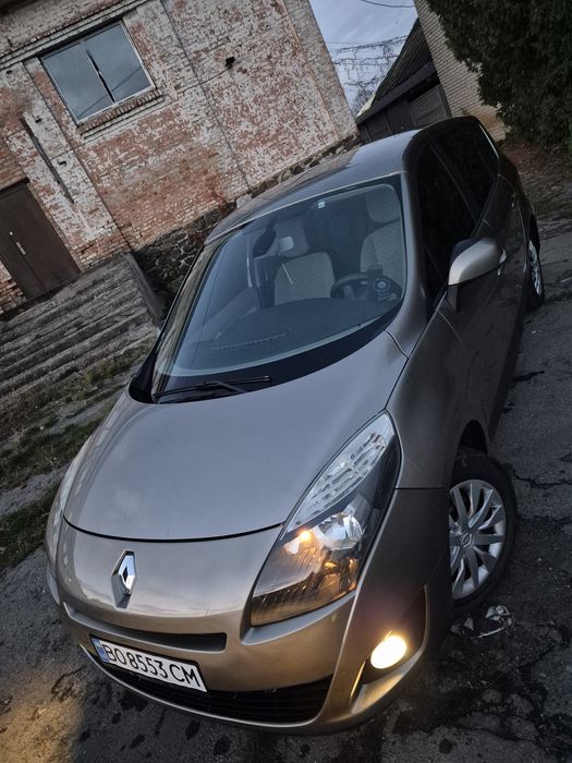 Продам Renault Grand Scenic