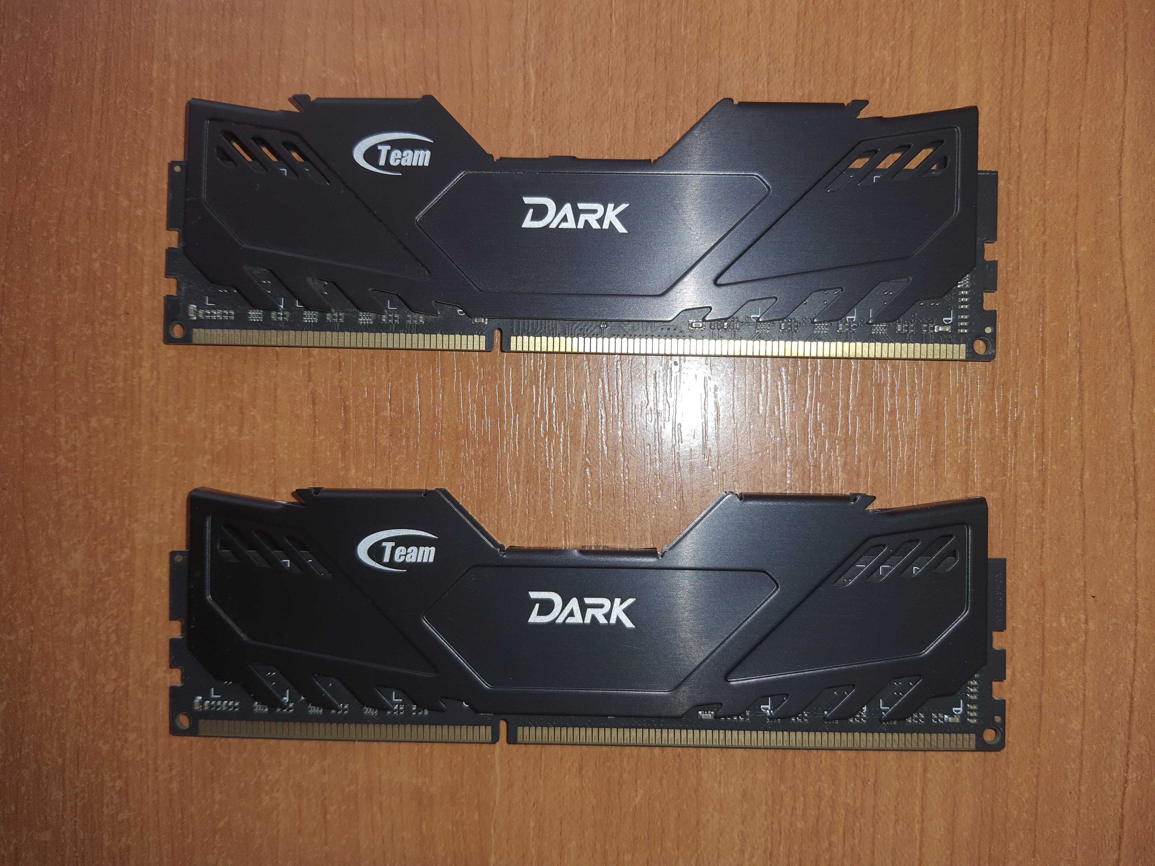 Оперативна пам’ять DDR3 16 Гб (8+8) Team Dark