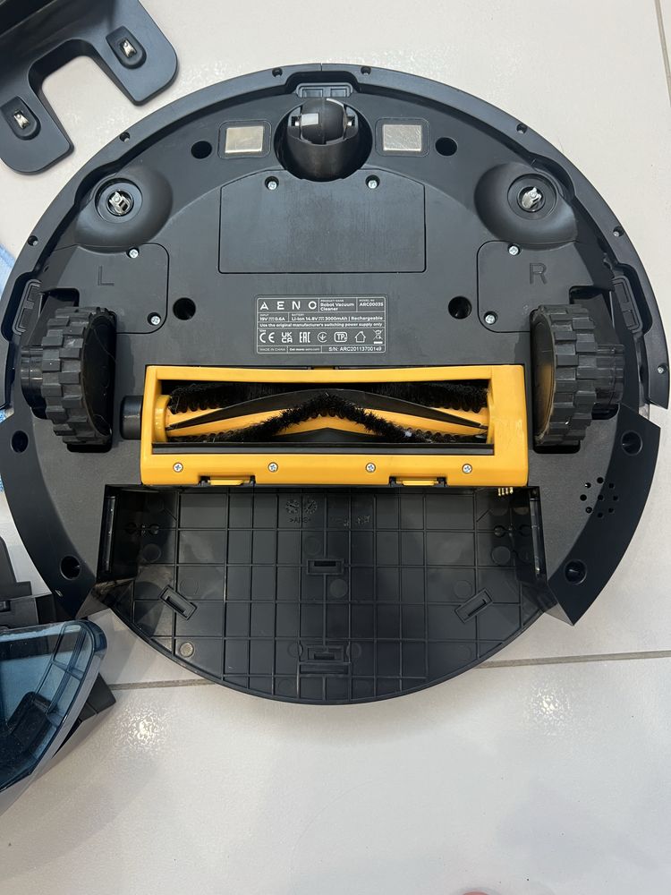 Робот Пилосос AENO RC3S Robot Vacuum Cleaner.