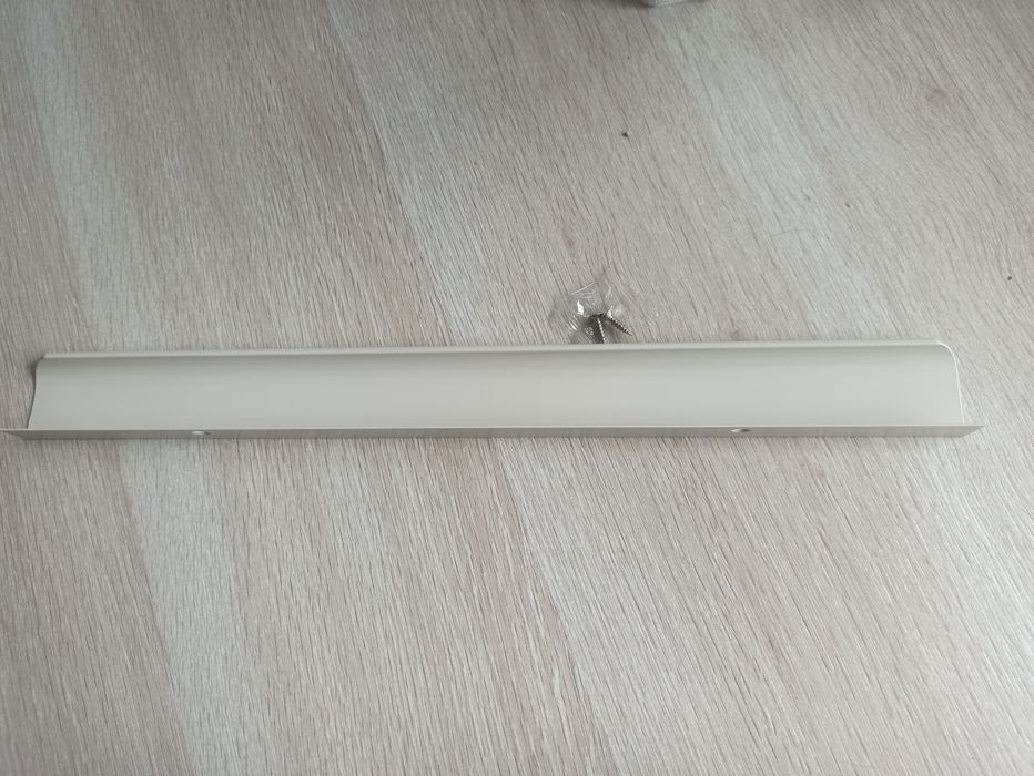 Uchwyt beżowy krawędziowy