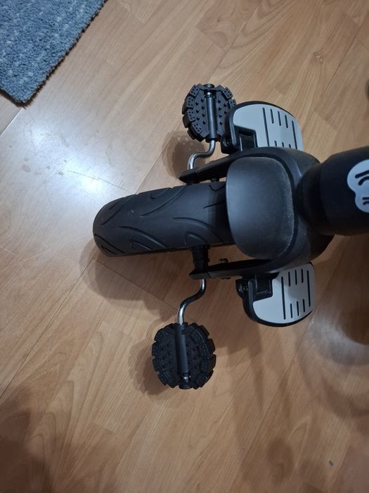 Tricíclo Kinderkraft EASYTWIST Preto