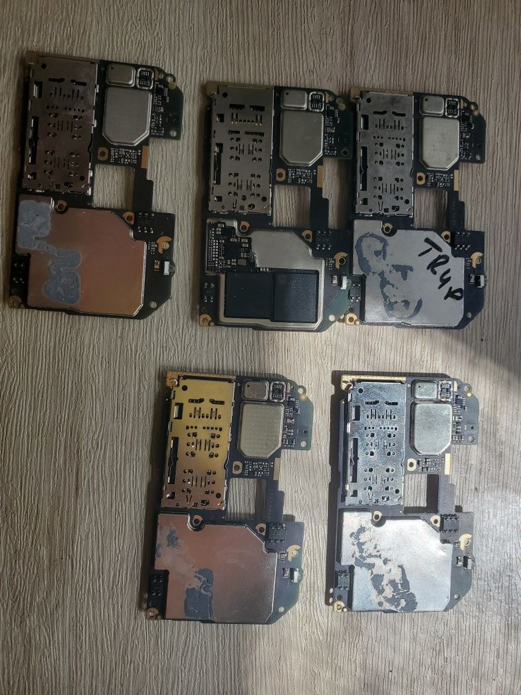 Redmi 8. Płyty główne na części.