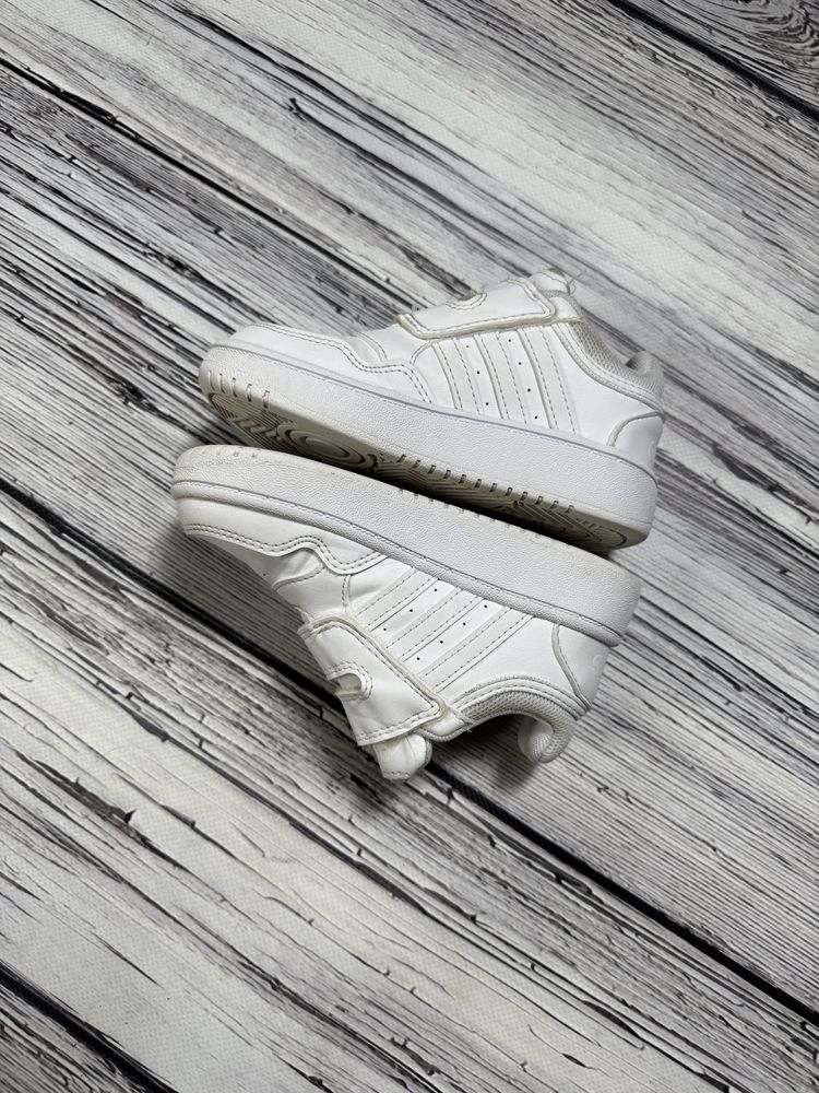 Adidas детские кроссовки оригинал 25 размер белые на липучке