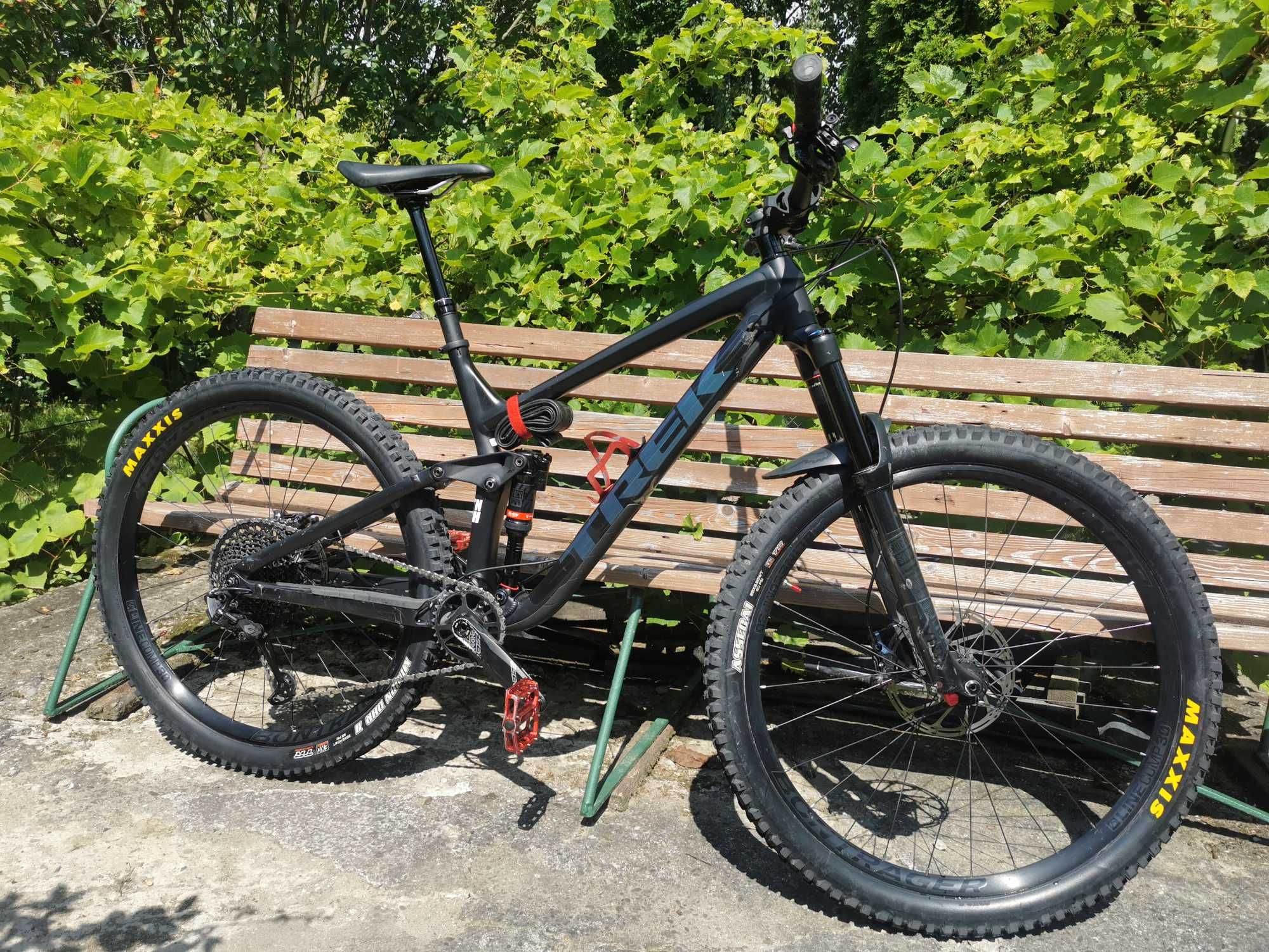 TREK SLASH 8 Rozmiar L 2020