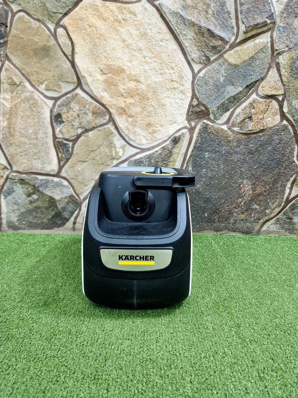 Миючий пилосос Karcher Se3 Compact Floor 1.081-533.0 моющий пылесос