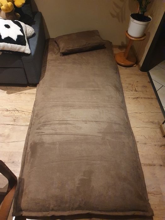 Sofa rozkładana podłogowa