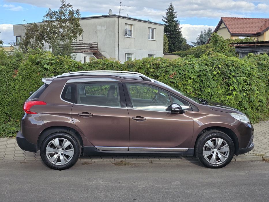 Peugeot 2008 1.2 2015r,Pure Tech,bezwypadkowy,półskóra,navi,full opcja
