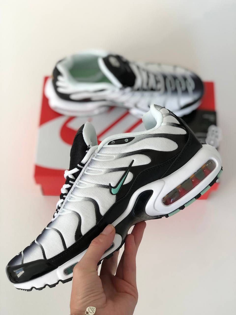 Мужские кроссовки Nike Air Max Tn Black\white\Mint . Размеры 40-45