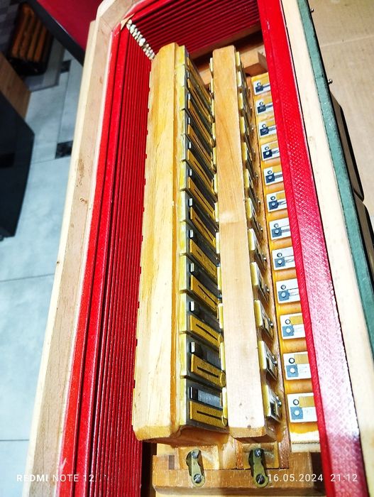 Akordeon włoski Calvi Parma 120bas, 4chóry +musette