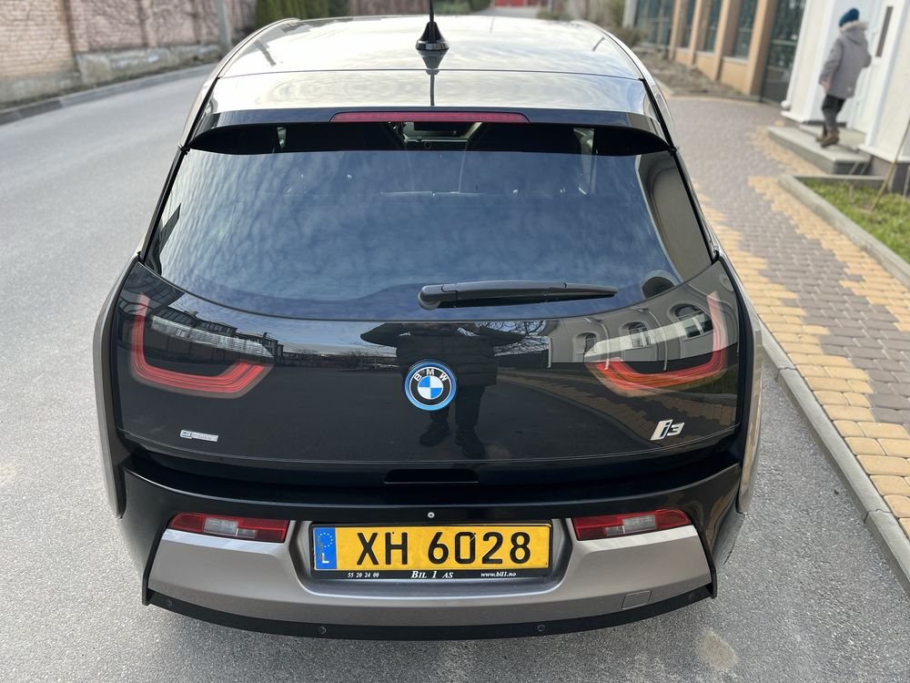 Продам електромобіль BMW i3 в самій максимальній комплектації!