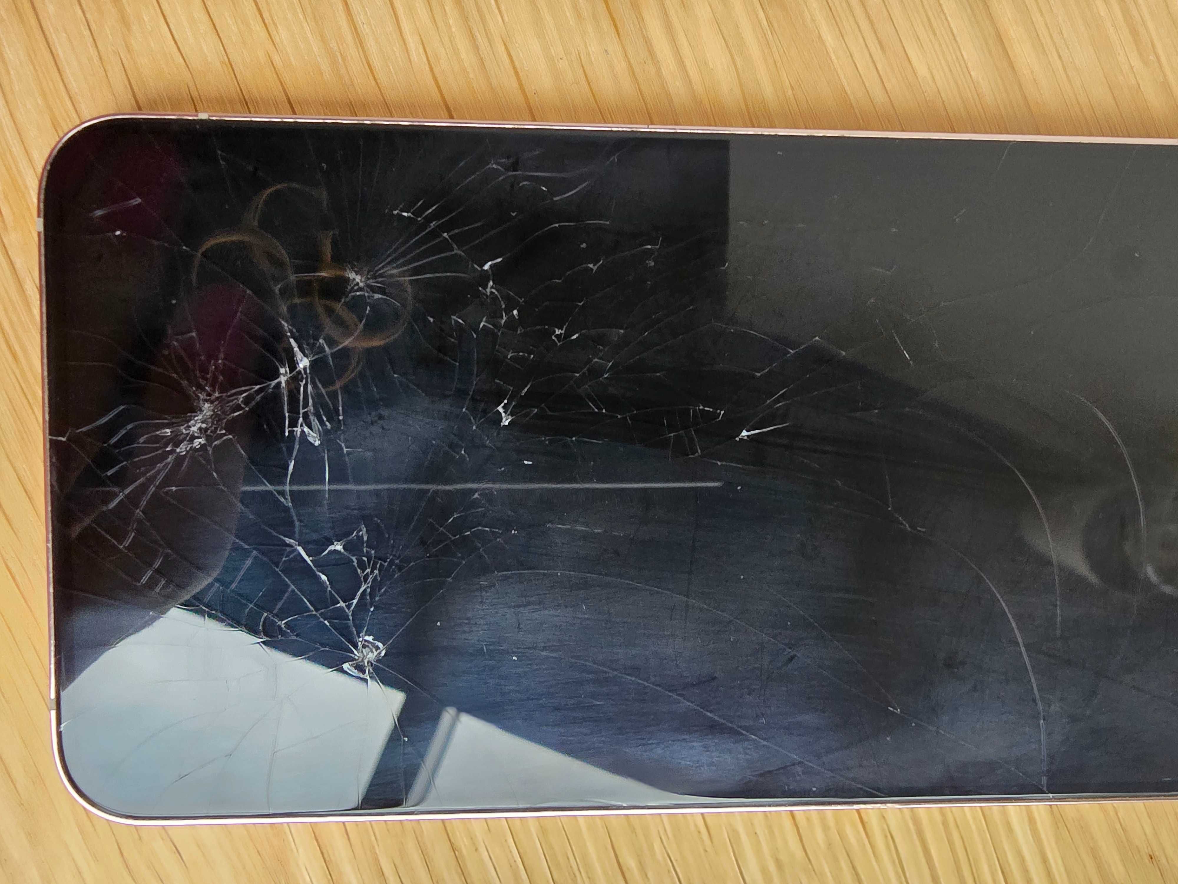 Telefon samsung galaxy s22plus z uszkodzonym ekranem