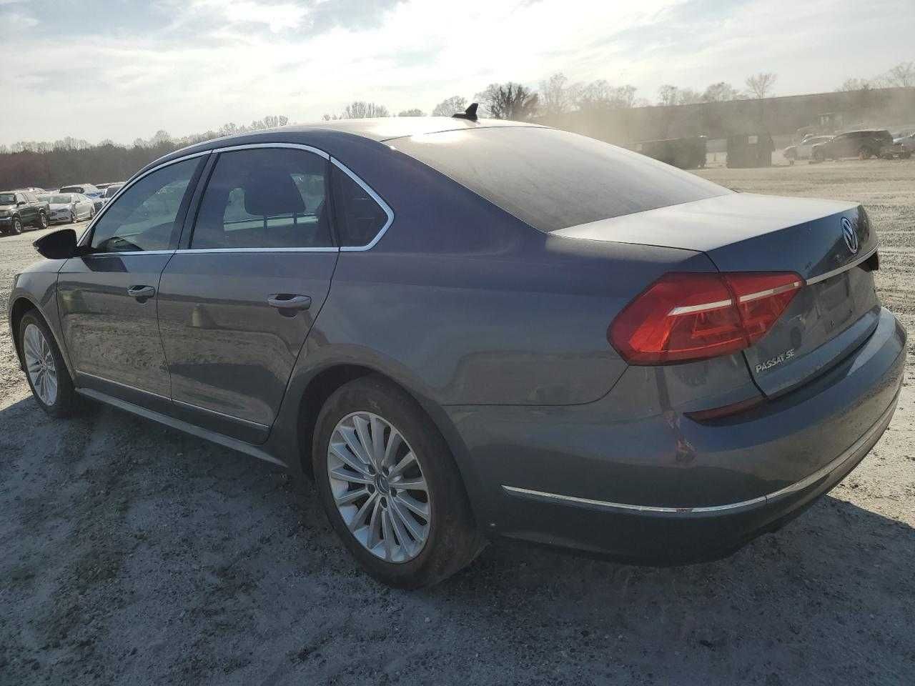 2016 Volkswagen Passat Se