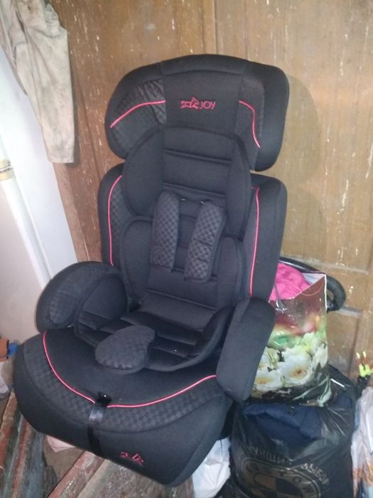 Продам автокресло б/у