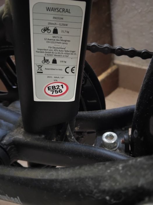 Bicicleta eléctrica desdobrável em muito bom estado