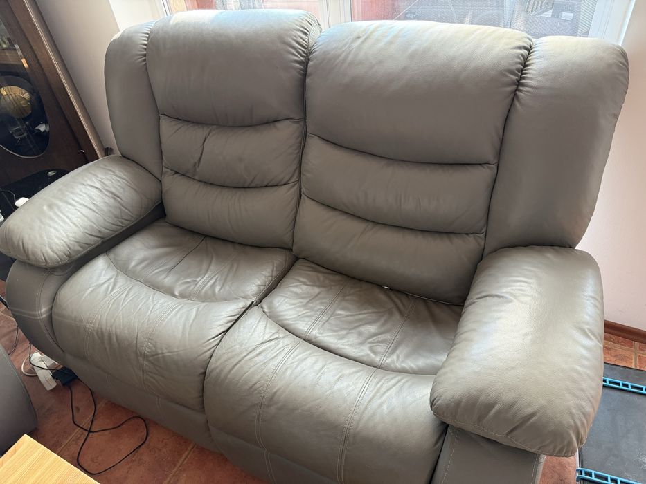 Narożnik skórzany plus fotel z funkcją komfort
