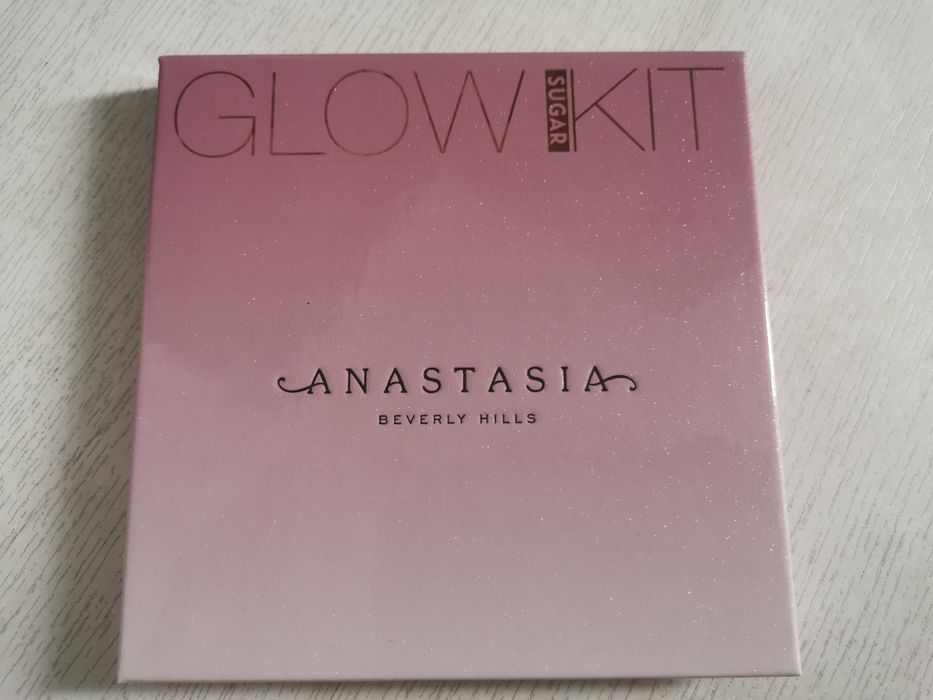 Piękne rozświetlacze oryginalne z anastasii