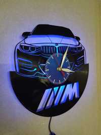 Вініловий годинник з підсвіткою,авто BMW