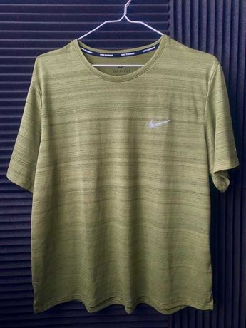 T-shirt/koszulka sportowa Nike L