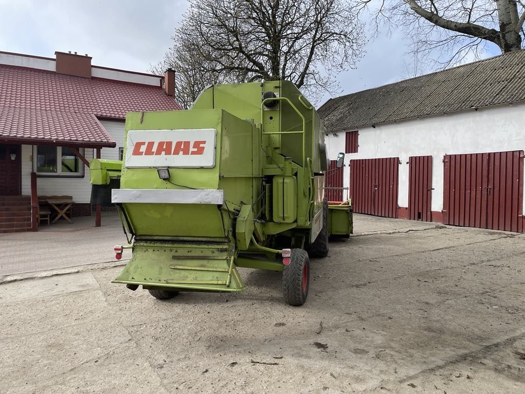 Claas Dominator 68