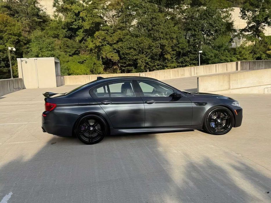 BMW M5      2016