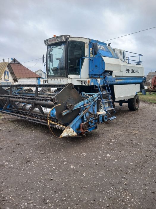 Продам комбайн зернобиральний