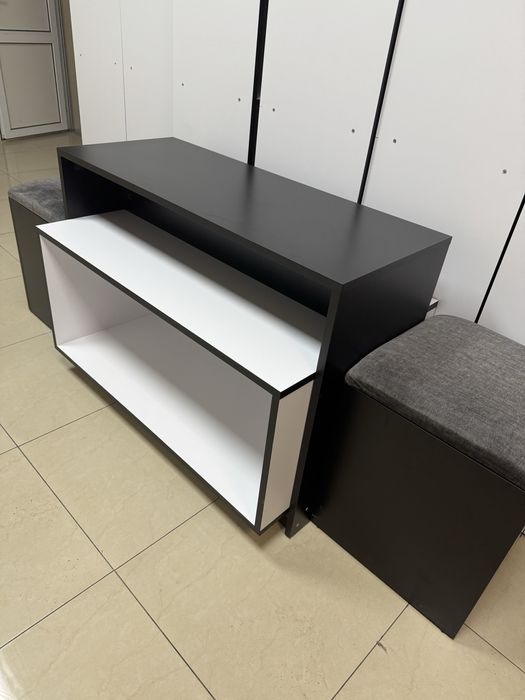 Продам тумбу з пуфами