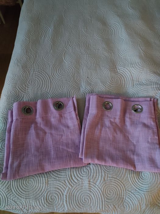 Zasłony cienkie na kolkach