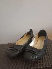 Pantofle czarne rozmiar 39