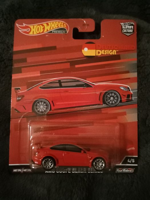 Zestaw modeli Hot Wheels dla Klienta