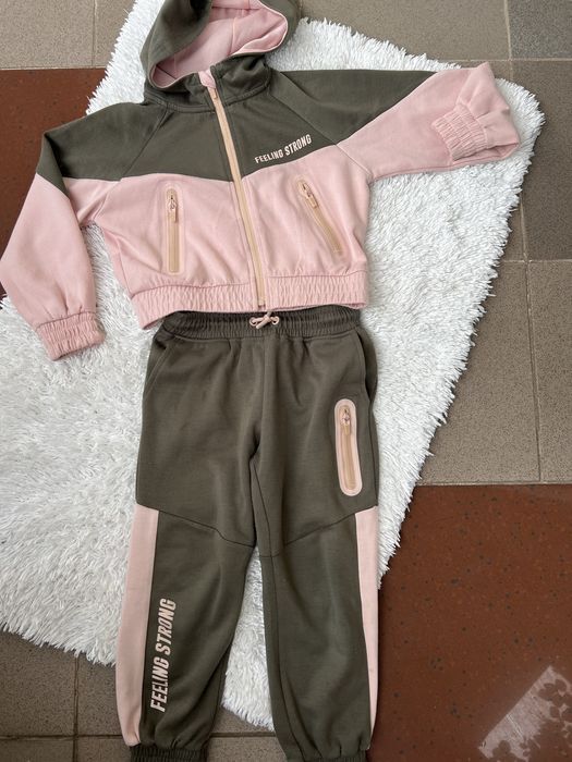 Продам костюм ZARA